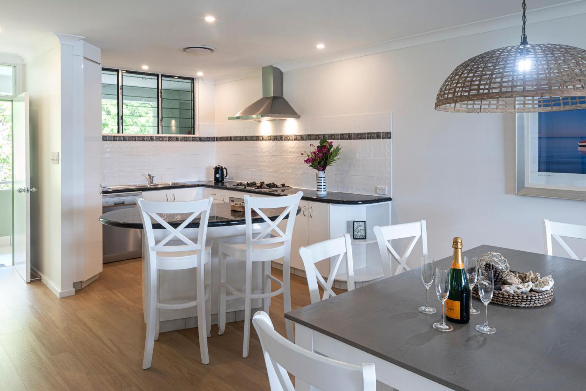 Lagoon Beachfront Lodge 202 On Hamilton Island By Hamorent Exterior photo